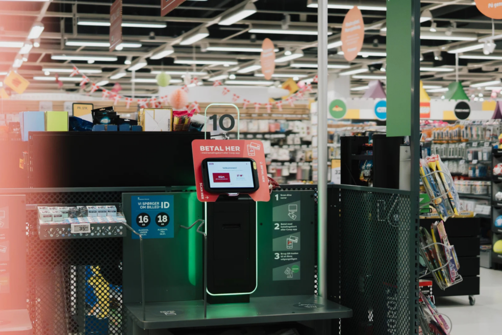 grocery shopping with self-checkout Softpay